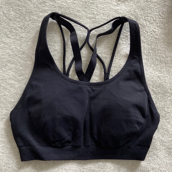 3 /$25 ✨ Black Fabletics Sports Bra - XS - Picture 1 of 2